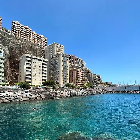 In With Stunning Sea Views, Cleaning Included Appartamento *