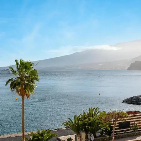 In With Stunning Sea Views, Cleaning Included Appartamento Radazul