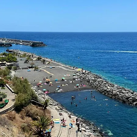 In With Stunning Sea Views, Cleaning Included Appartamento